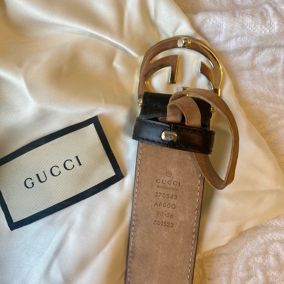 Gucci leather belt with interlocking G buckle